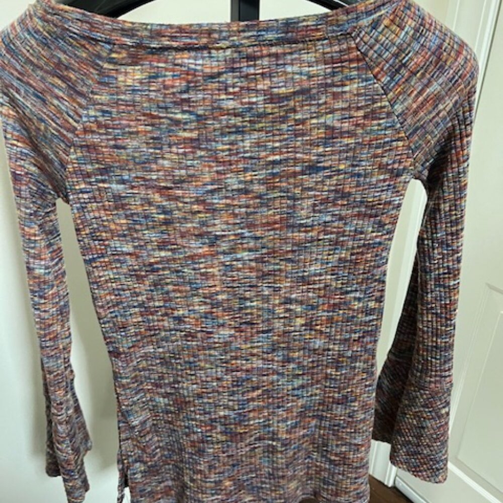 Anthropologie Akemi + Kin Bell Sleeve Sweater size S - Picture 3 of 4